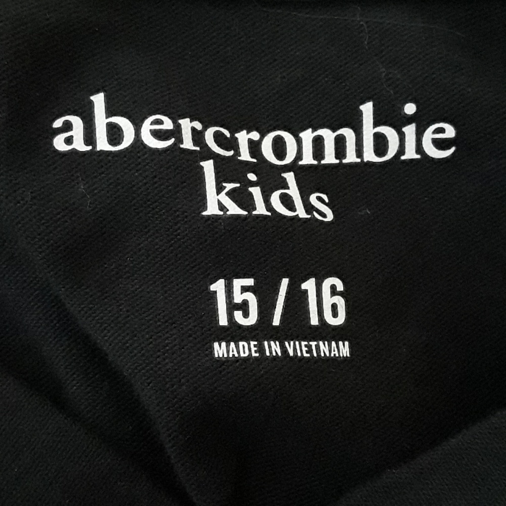 Abercrombie Kids long sleeve tee, youth boys, size 15/… - Picture 2 of 5